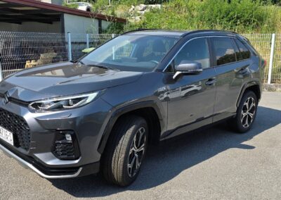 A-CROSS 2.5 GLX E-FOUR E-CVT PLUH-IN HYBRID